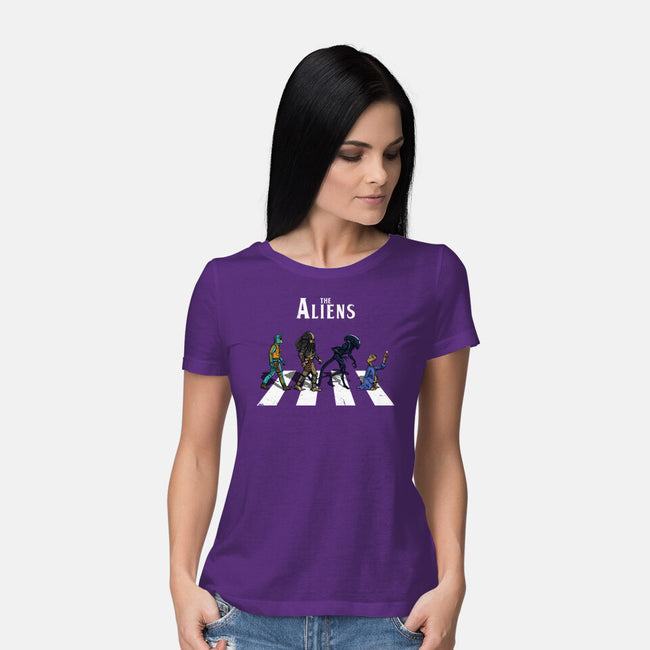 The Aliens-Womens-Basic-Tee-drbutler