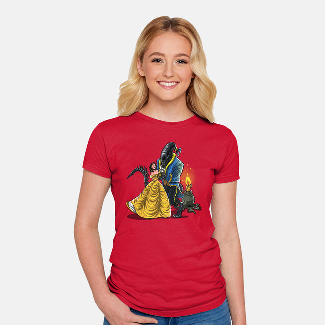 Beauty And The Alien-Womens-Fitted-Tee-zascanauta