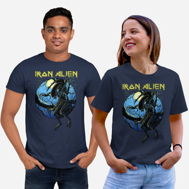 Iron Xenomorph-Unisex-Basic-Tee-joerawks