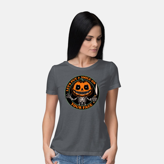 Smiling Creepy Pumpkin-Womens-Basic-Tee-Studio Mootant