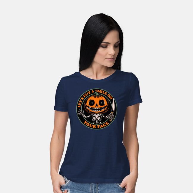 Smiling Creepy Pumpkin-Womens-Basic-Tee-Studio Mootant