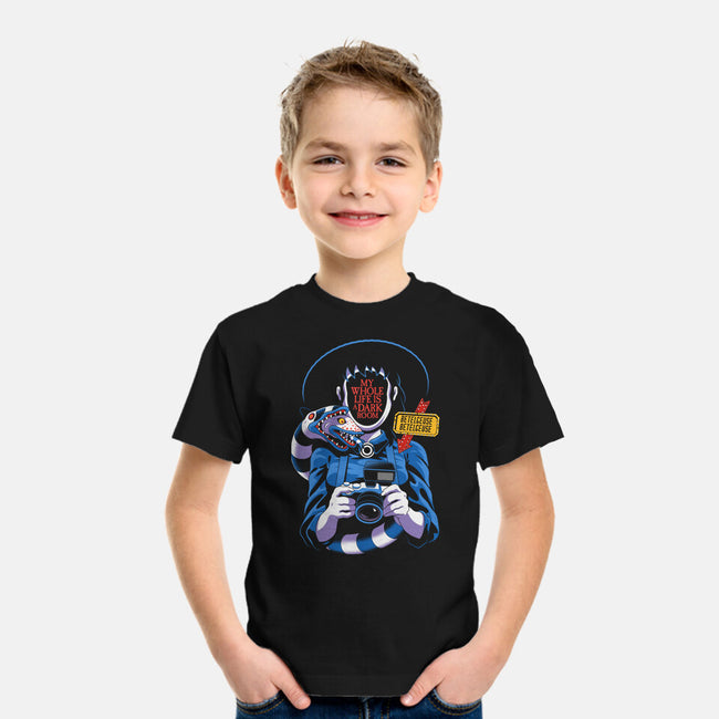Dark Room-Youth-Basic-Tee-Jorgetiradoart